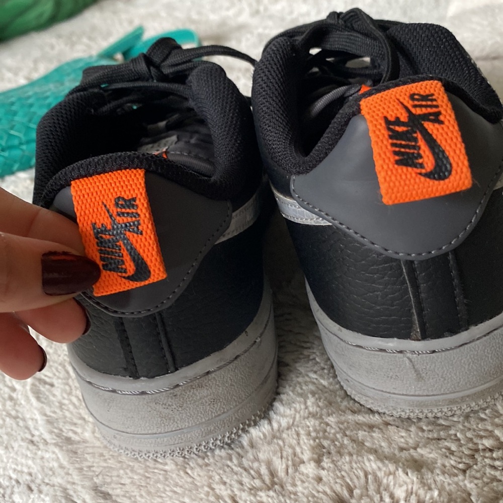 Nikes black reflective and orange nike air - Picture 3 of 5